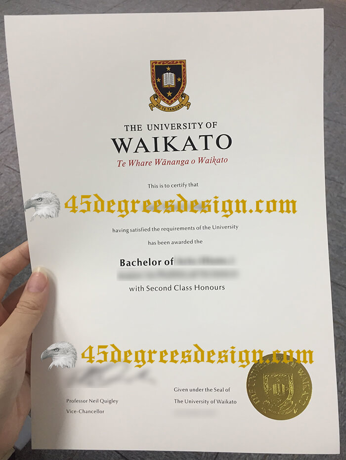 Te Whare Wānanga o Waikato diploma, University of Waikato degree