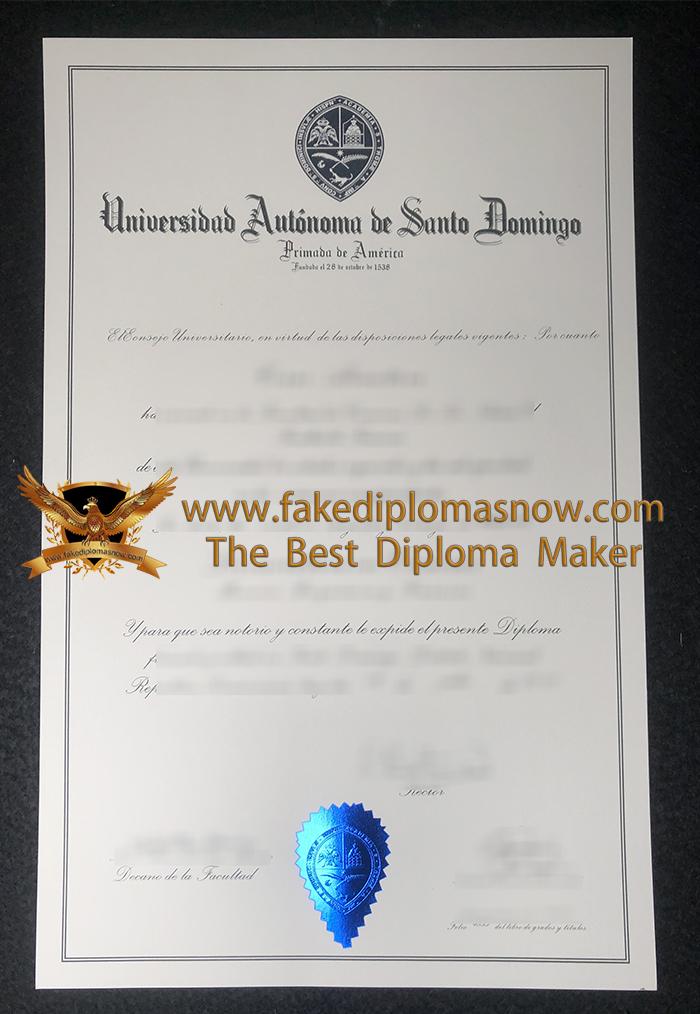 Universidad Autónoma de Santo Domingo diploma