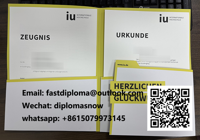 IU Internationale Hochschule Urkunde and Zeugnis with cover IU Internationale Hochschule Urkunde and Zeugnis with cover