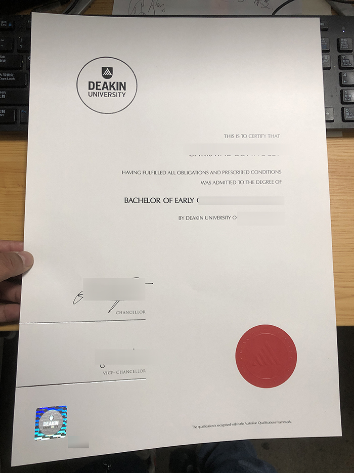 Hologram identification of Australian university fake diplomas Hologram identification of Australian university fake diplomas